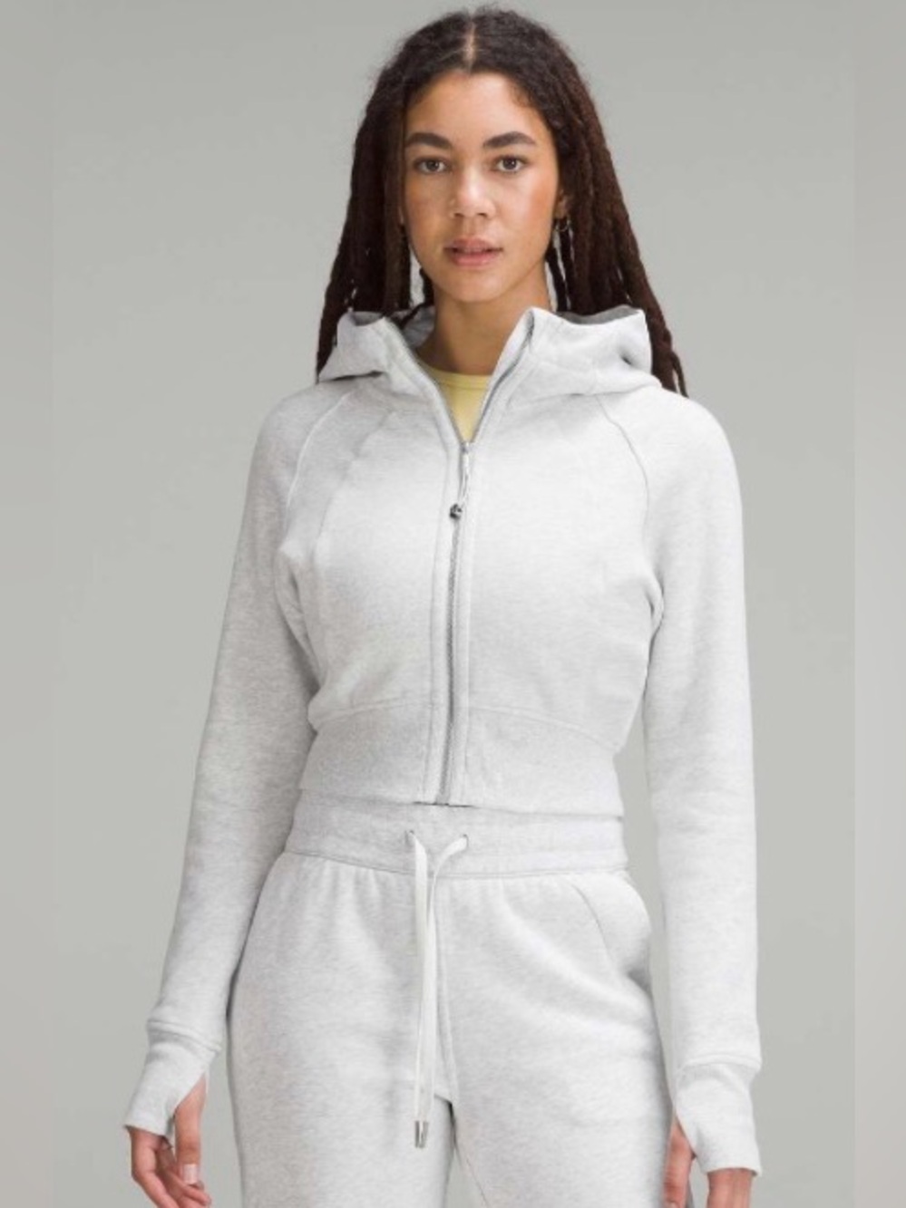 Lululemon Scuba Full-Zip Cropped Hoodie
Heathered Core Ultra Light Grey